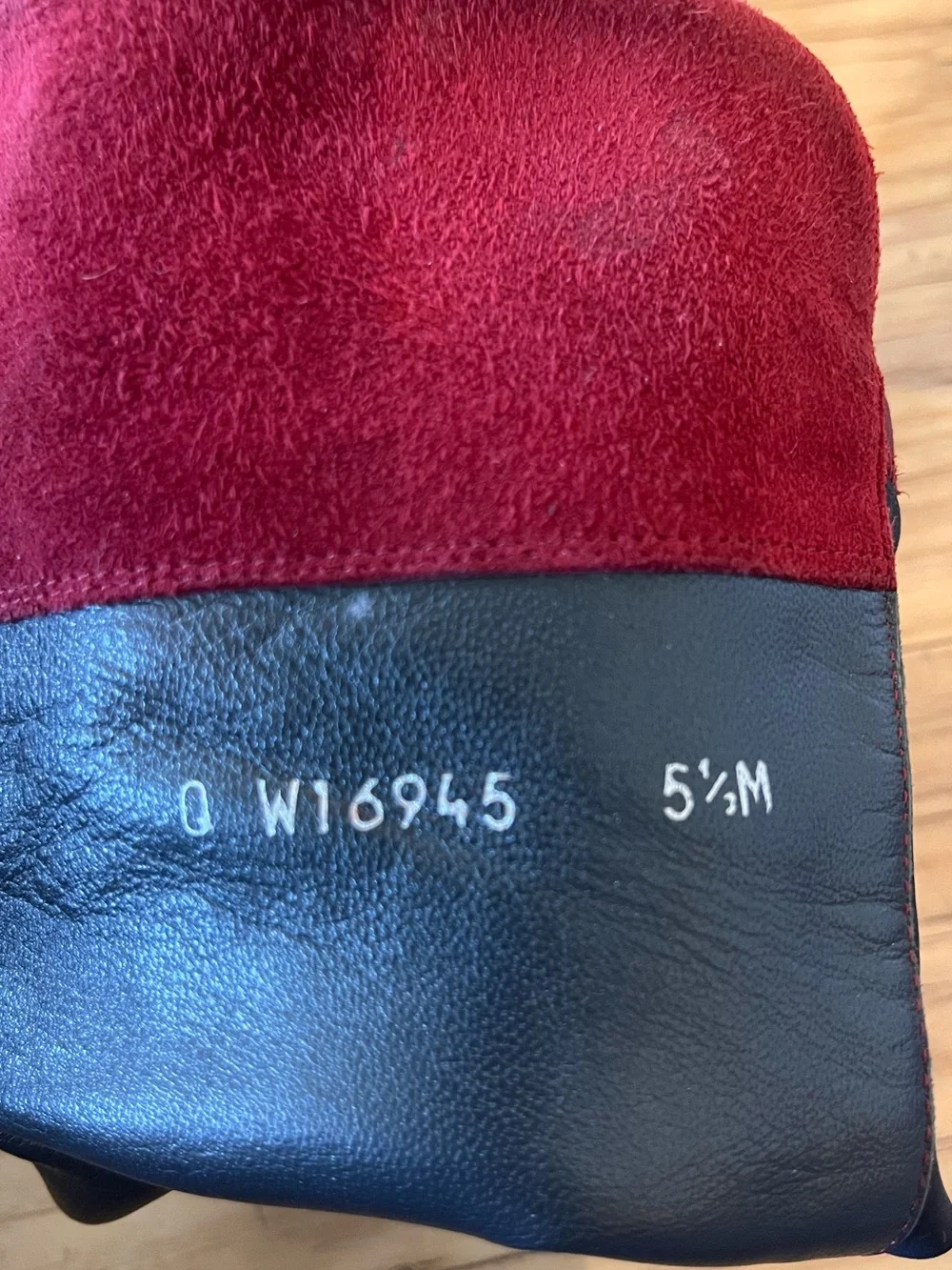 STUART WEITZMAN Women's Over-the-Knee Stretch Suede Boots- size 5.5 EUC